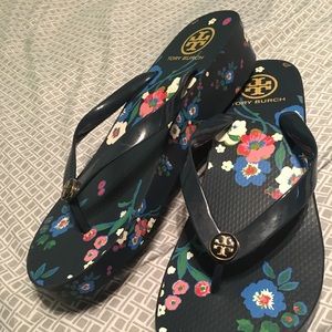 Size 10 NEW Tory Burch flip flops